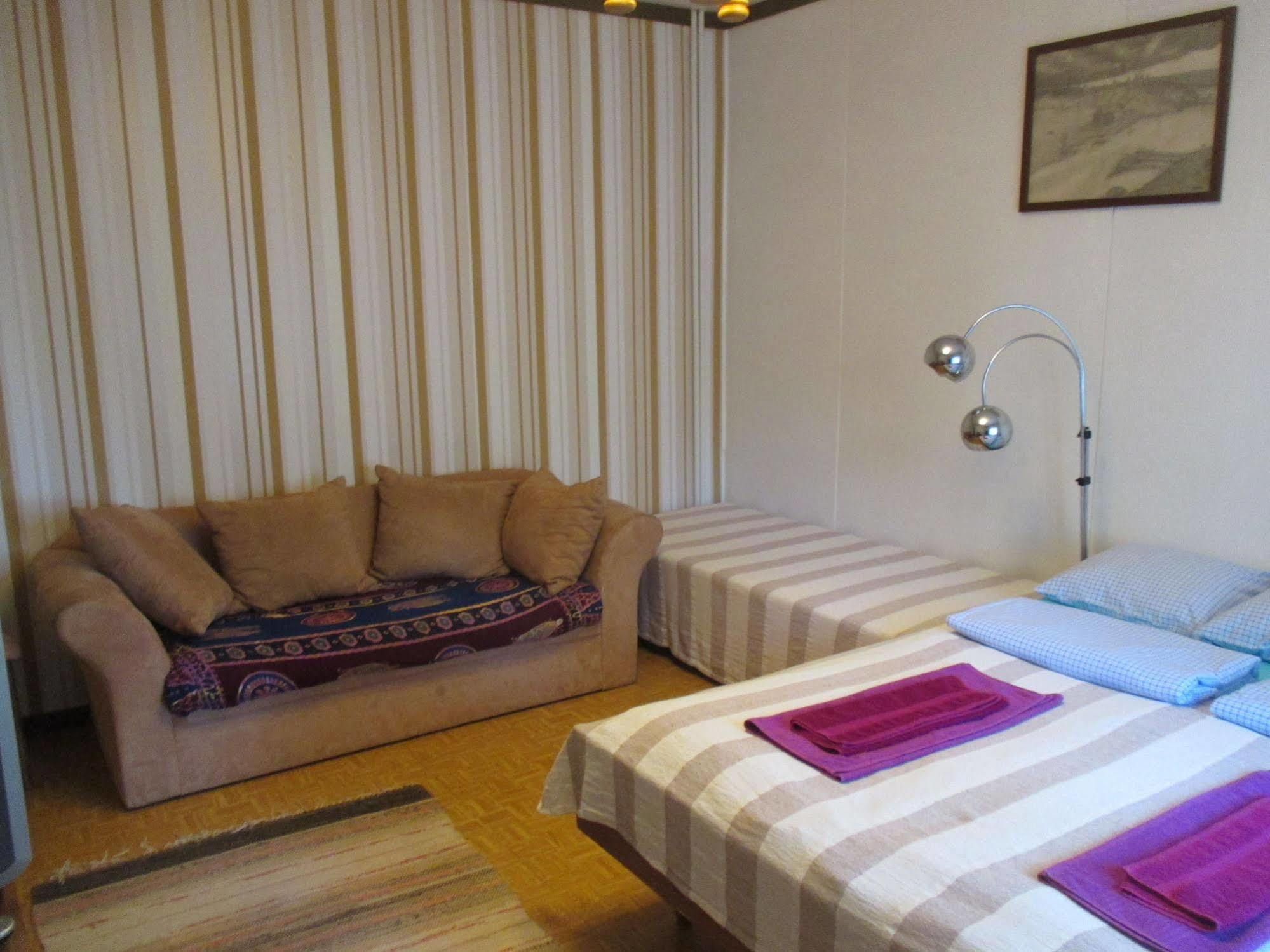 Guest House Ugrin Paikka Sippola エクステリア 写真